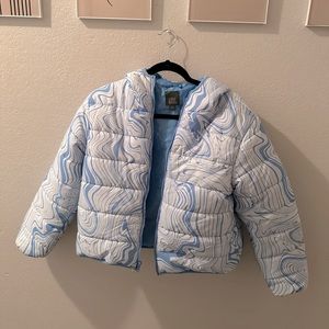 Blue and white patterned puffer jacket